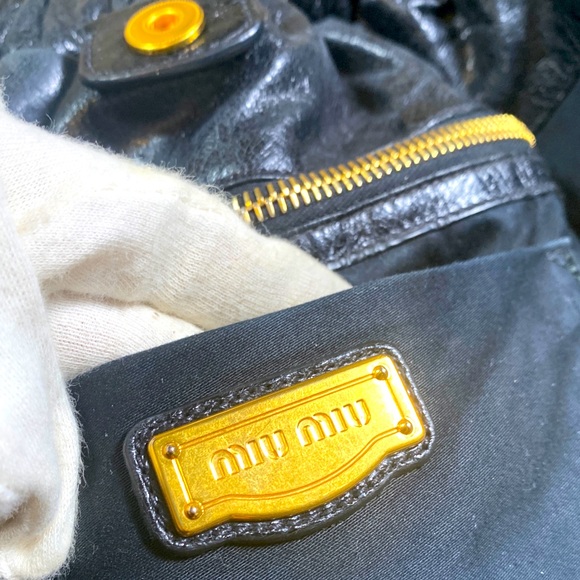 AUTH MIUMIU Vitello Lux Gathered Shopper Shine Bag - Picture 10 of 16